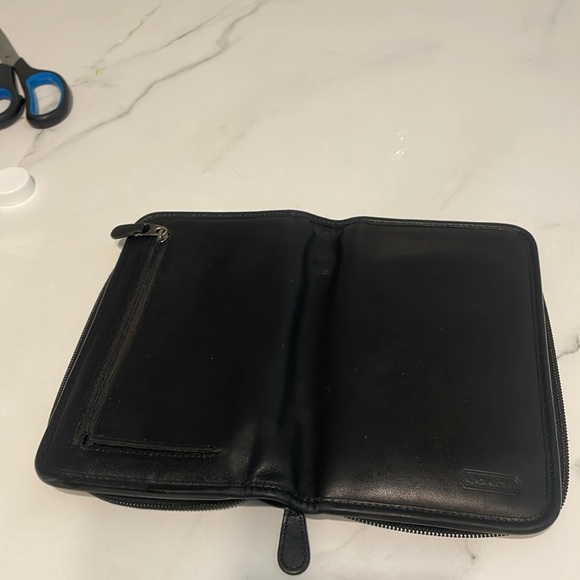 Vintage Coach leather - Zip card holder Wallet, Travel Organizer, Planner - Picture 10 of 14
